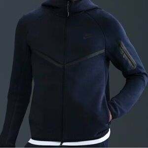Nike Men's Dark Navy Full-Zip Hooded Performance Jacket